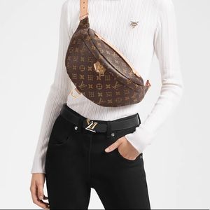 LOUIS VUITTON Monogram Bumbag